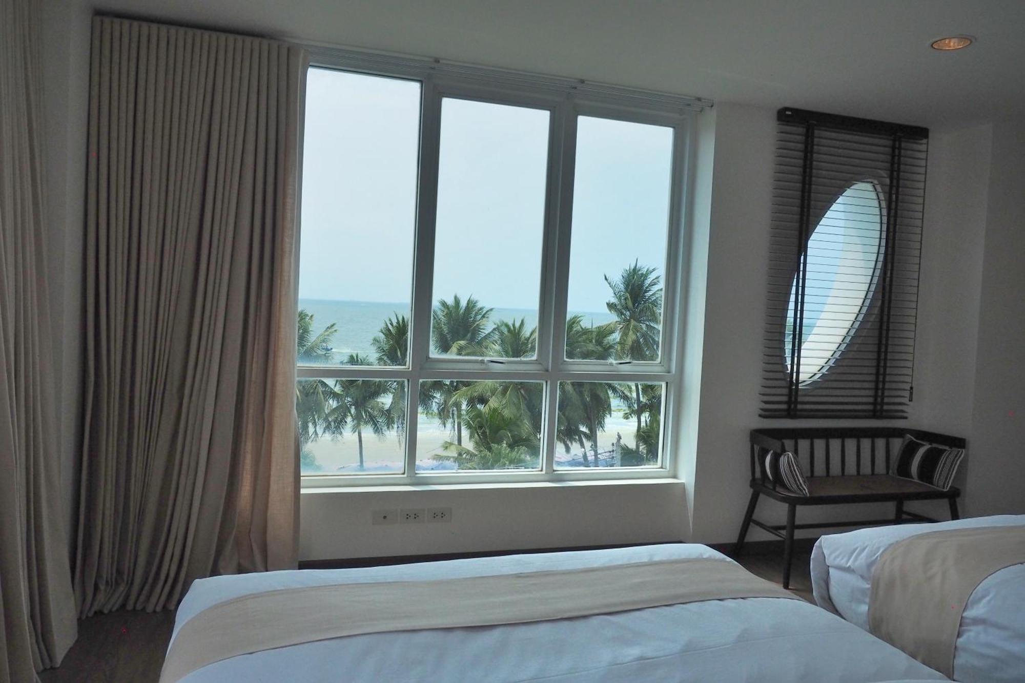 The Beach Bangsaen By Thanthita Next To Wonnapa Beach Free Disney Plus Zewnętrze zdjęcie