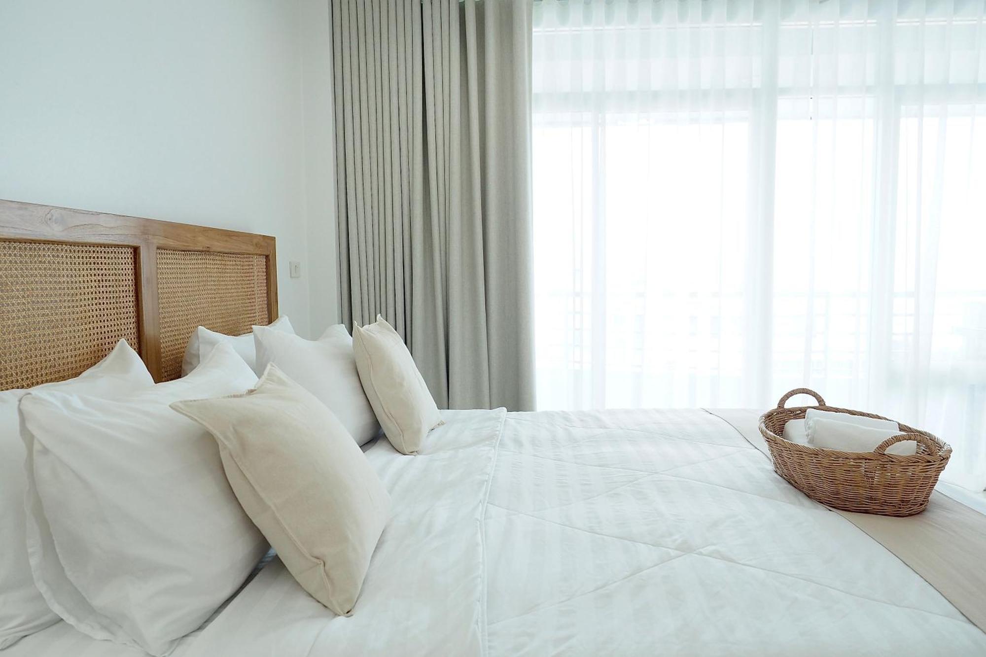 The Beach Bangsaen By Thanthita Next To Wonnapa Beach Free Disney Plus Zewnętrze zdjęcie