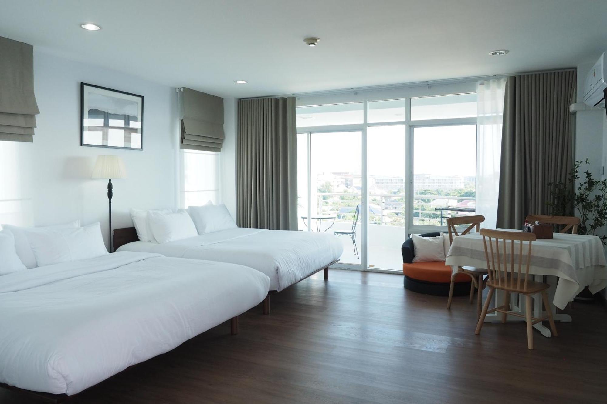The Beach Bangsaen By Thanthita Next To Wonnapa Beach Free Disney Plus Zewnętrze zdjęcie